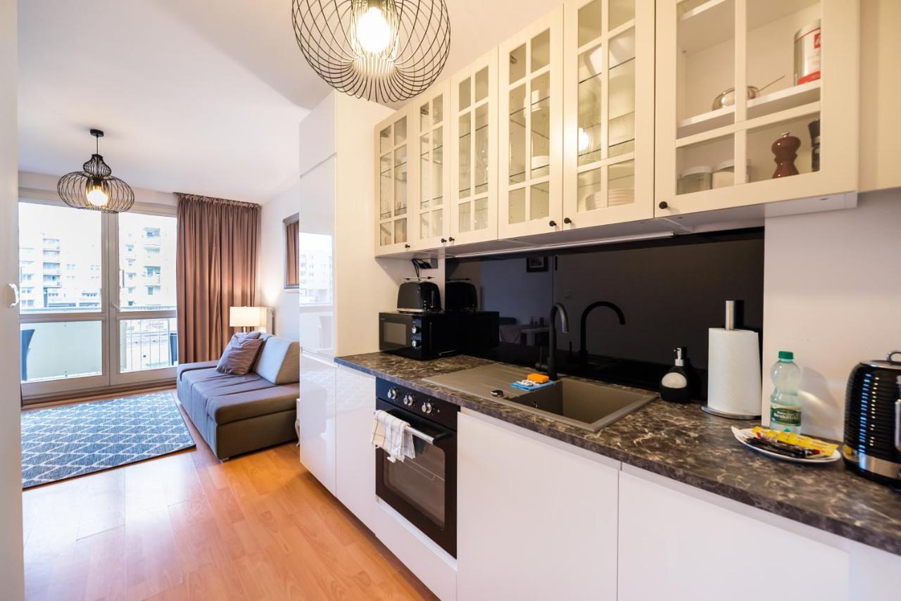 ורשה Metro Kondratowicza Velvet Apartment מראה חיצוני תמונה