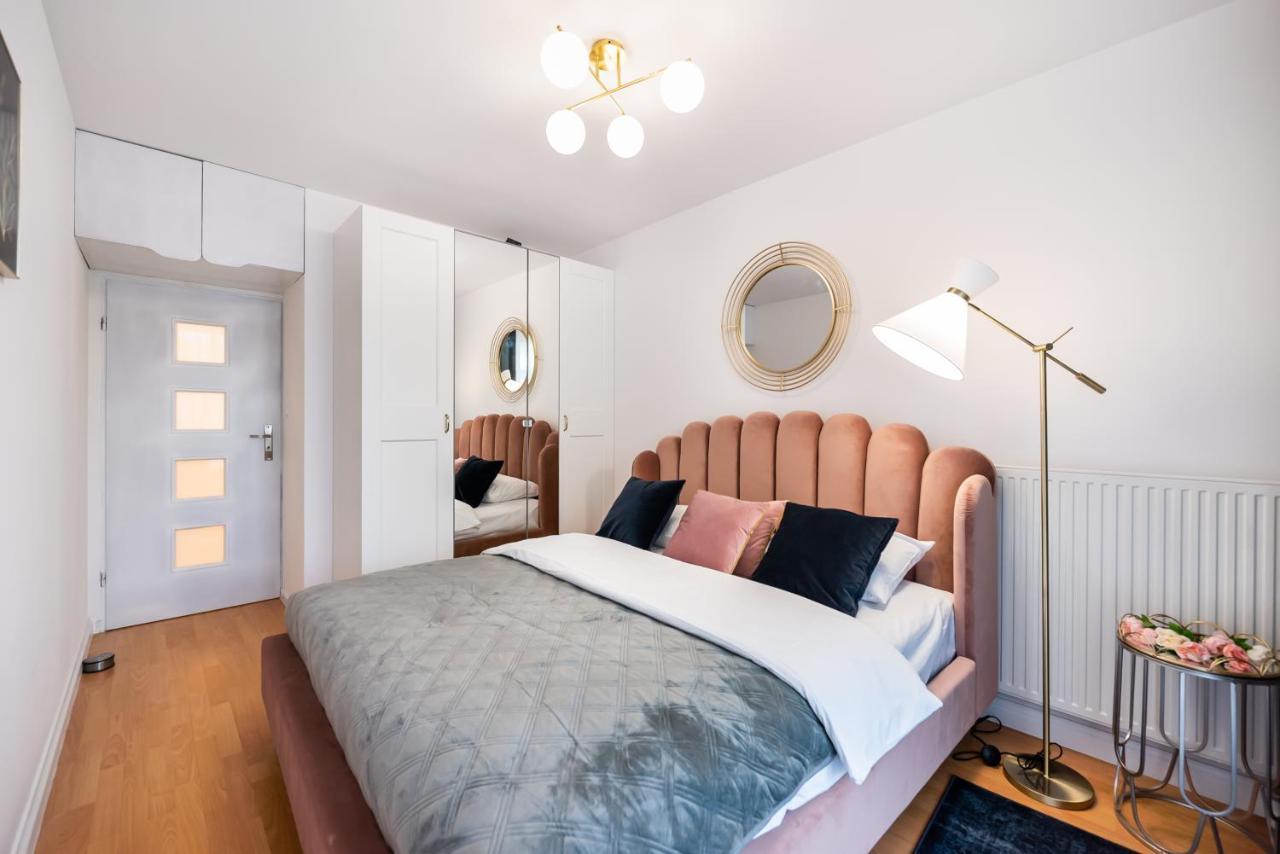 ורשה Metro Kondratowicza Velvet Apartment מראה חיצוני תמונה