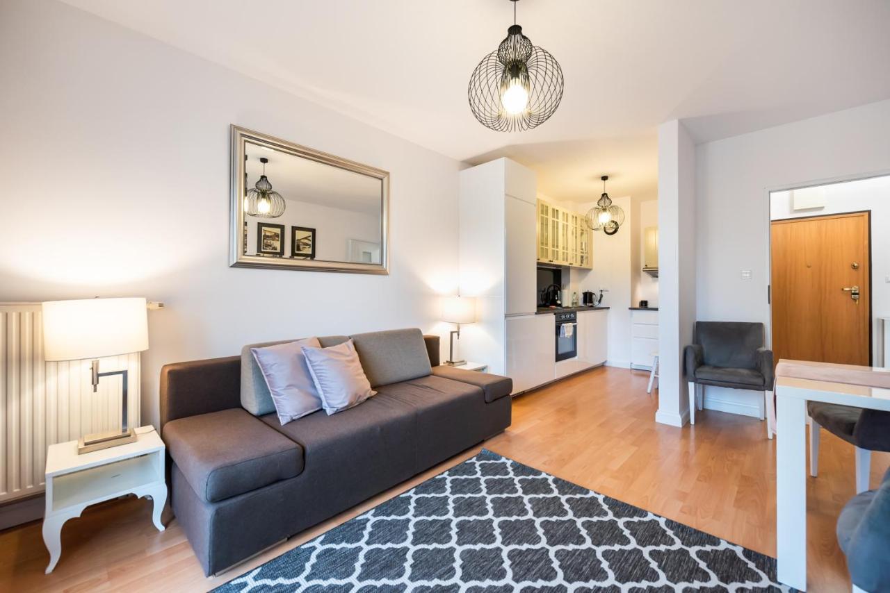 ורשה Metro Kondratowicza Velvet Apartment מראה חיצוני תמונה