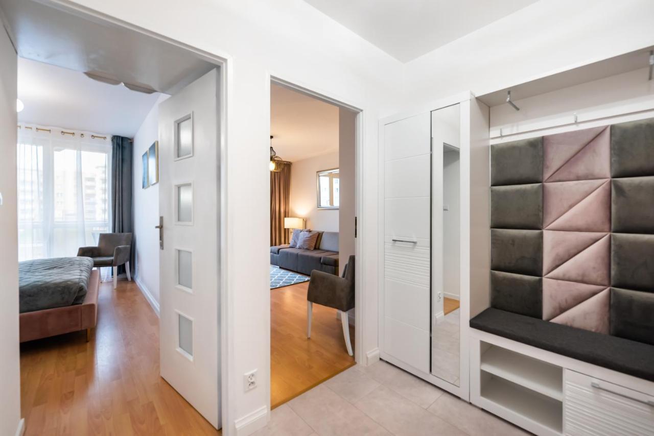 ורשה Metro Kondratowicza Velvet Apartment מראה חיצוני תמונה